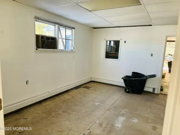 Waretown, NJ 08758,526 Us 9