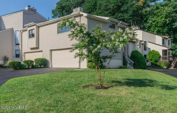 7 Pennybrook Lane, Middletown, NJ 07748