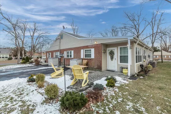 Toms River, NJ 08757,3 Pine Street #D