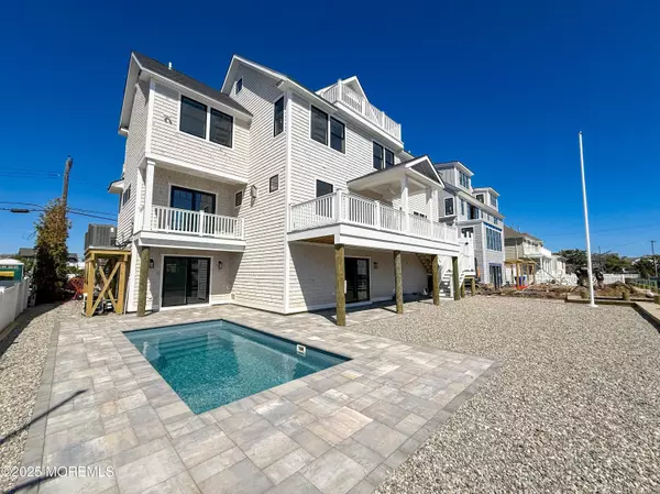 Mantoloking, NJ 08738,309 Bay Lane
