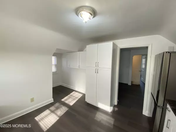 Edison, NJ 08817,7 Garden Street #2nd Floor Unit