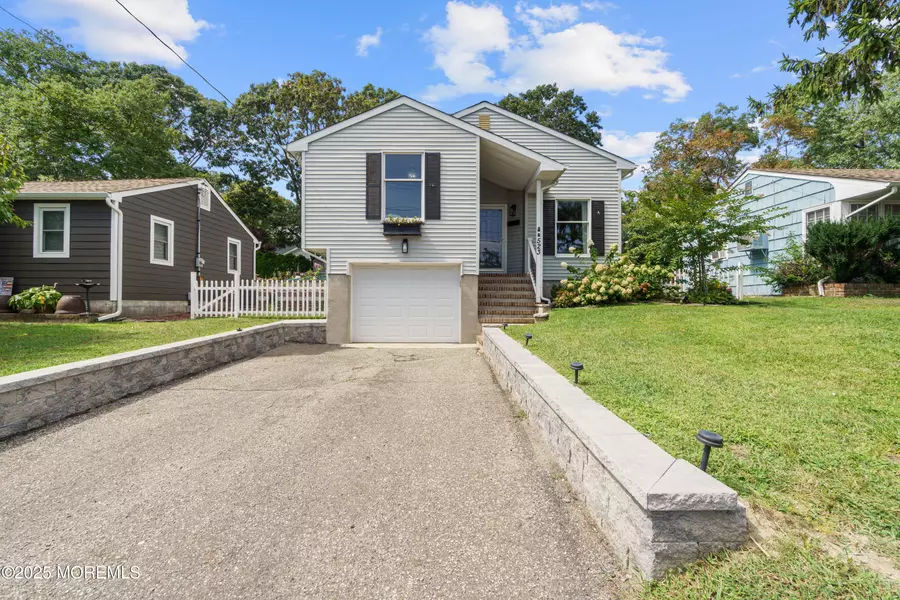 523 Hillside Avenue, Point Pleasant, NJ 08742