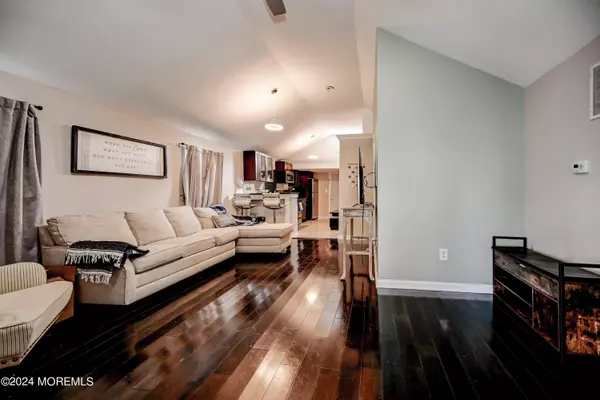 Belmar, NJ 07719,1840 Briarwood Terrace