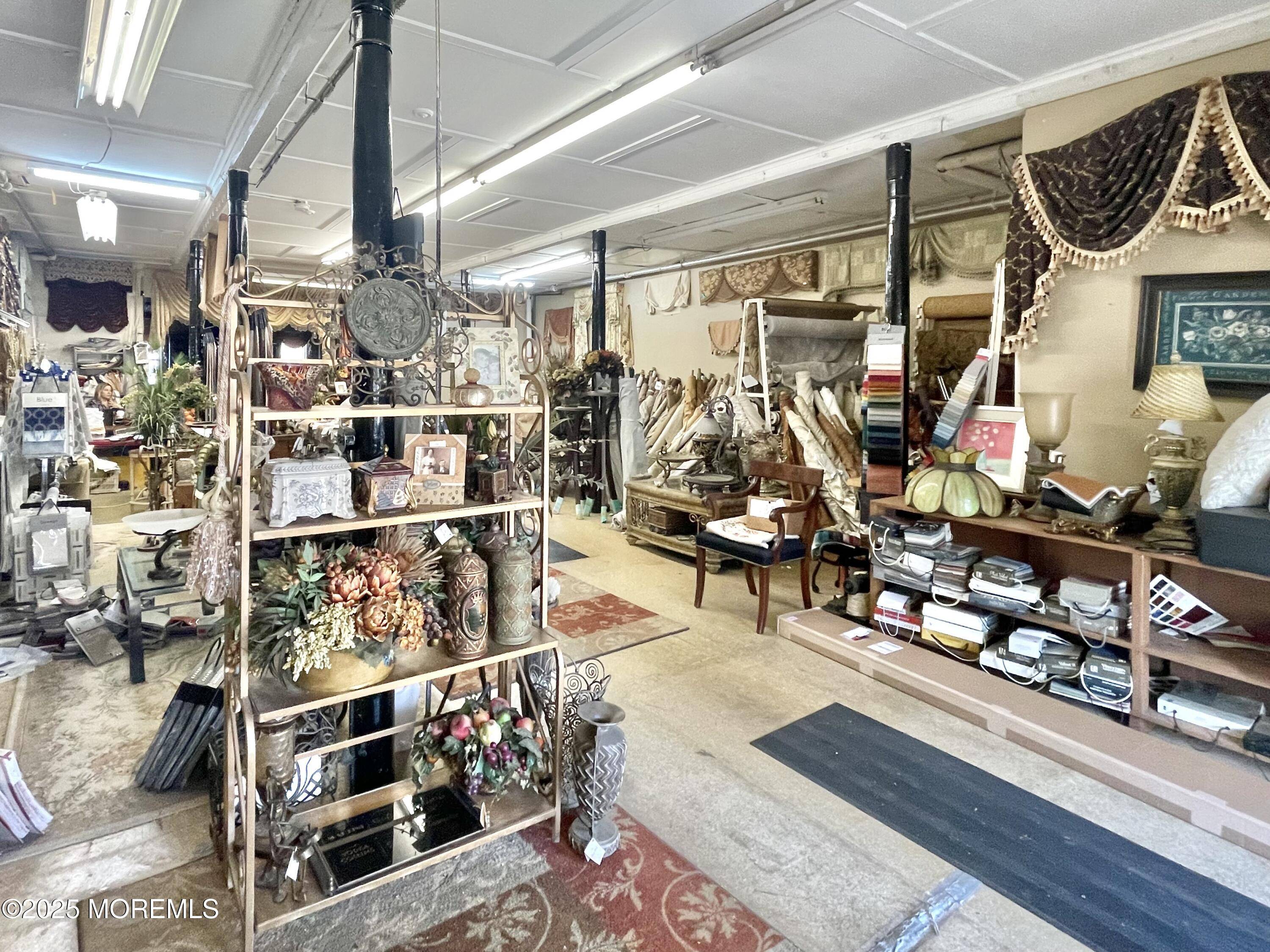 Keyport, NJ 07735,11 W Front Street