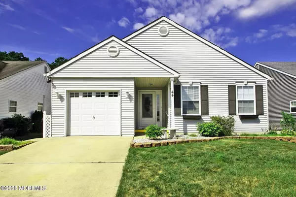 44 Canterbury Lane, Toms River, NJ 08757