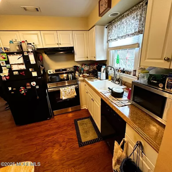 Three Bridges, NJ 08887,349 Burdock Court