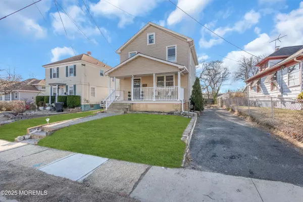 Red Bank, NJ 07701,47 Sunset Avenue E