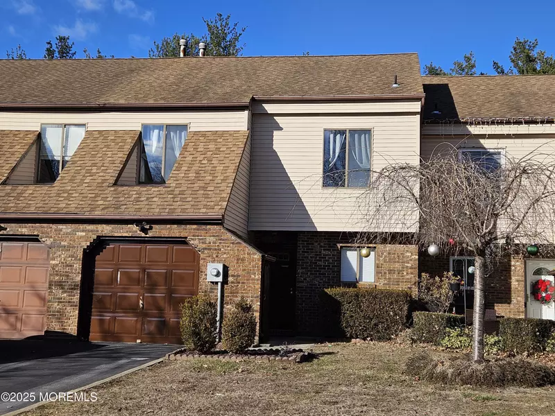 4 Coventry Court #4, Matawan, NJ 07747