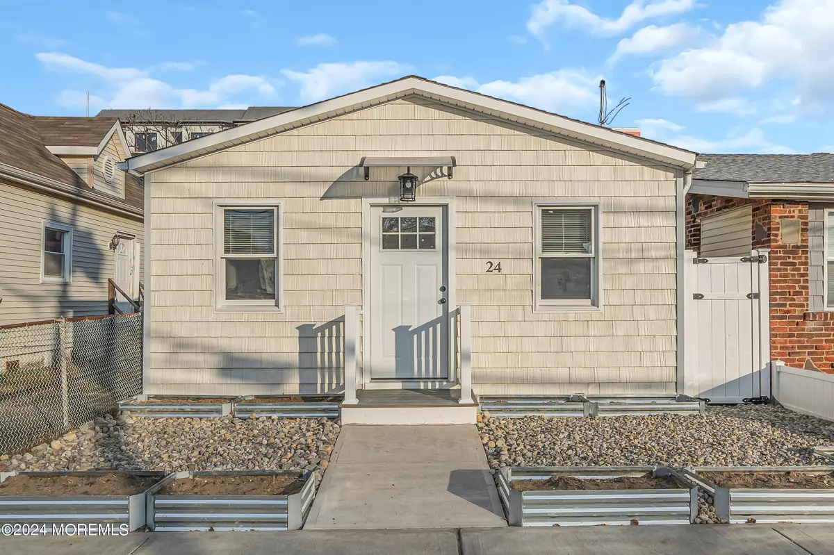 Keansburg, NJ 07734,24 Highland Avenue