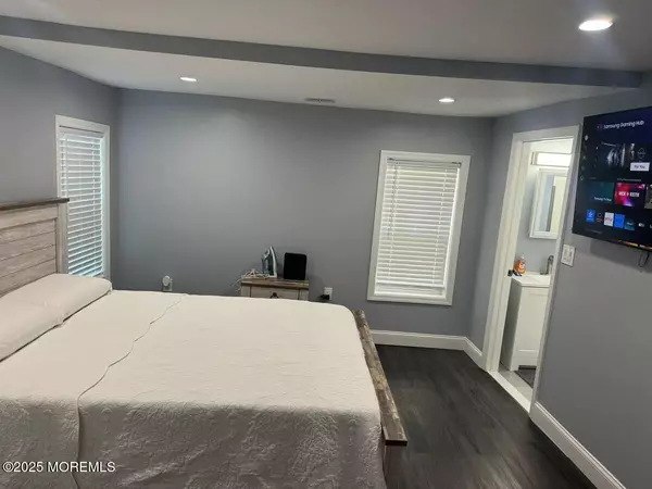 Aberdeen, NJ 07747,86 Kennedy Avenue