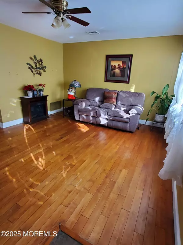 Matawan, NJ 07747,1 Nebraska Drive #159