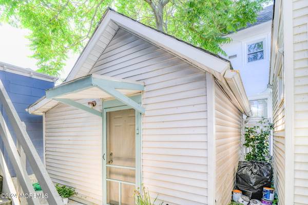 136 Mount Hermon Way #Rear Cottage SHORT TERM, Ocean Grove, NJ 07756