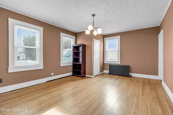 South Amboy, NJ 08879,325 Walnut Street