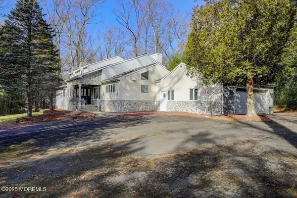 Morganville, NJ 07751,12 Bauers Lane