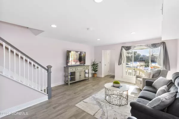 Monmouth Beach, NJ 07750,25 Meadow Avenue #19