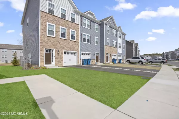 Jackson, NJ 08527,299 Mantoloking Drive