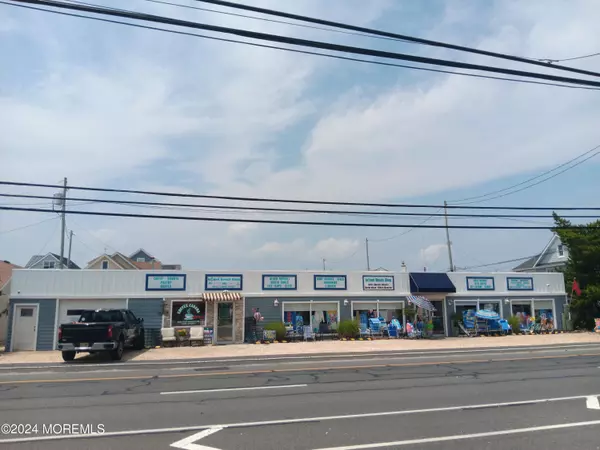 Lavallette, NJ 08735,3561 Route 35 Road