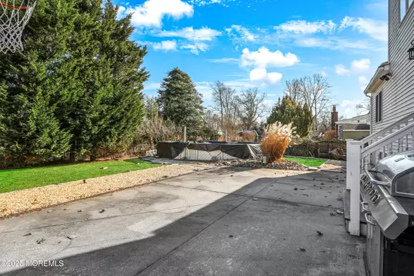 Oakhurst, NJ 07755,239 Cliftwood Road