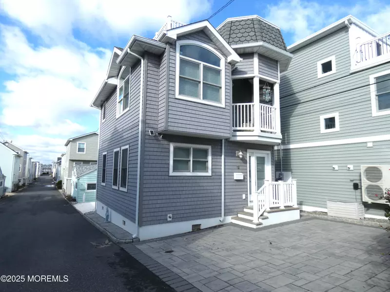 14 E Beach Way, Lavallette, NJ 08735