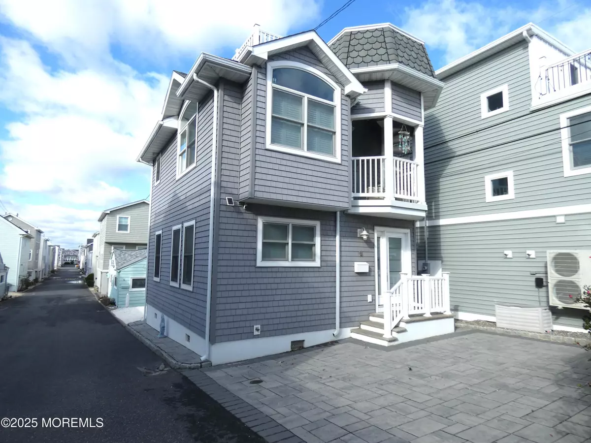 Lavallette, NJ 08735,14 E Beach Way