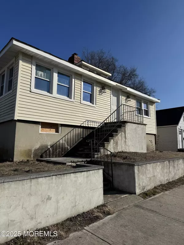 102 Raritan Avenue, Keansburg, NJ 07734