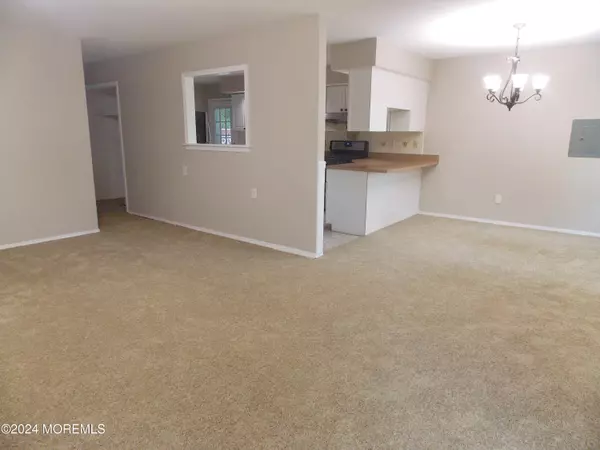 Atlantic Highlands, NJ 07716,111 Chestnut Avenue