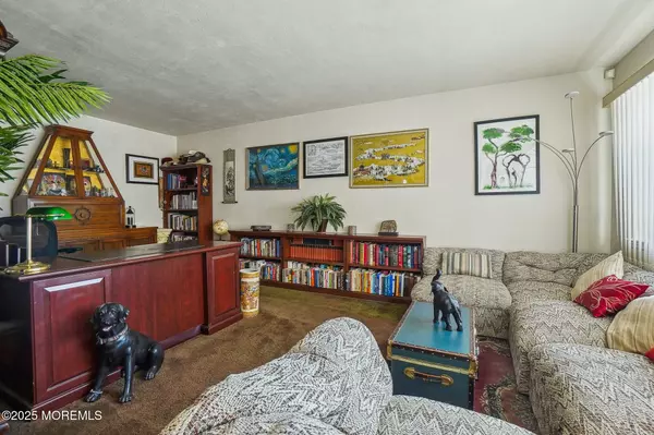 Hazlet, NJ 07730,59 Briscoe Terrace