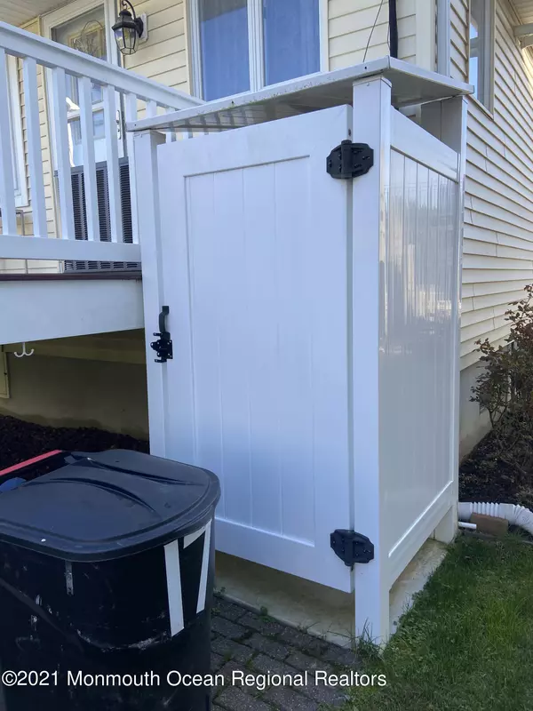 Manasquan, NJ 08736,17 Sims Avenue