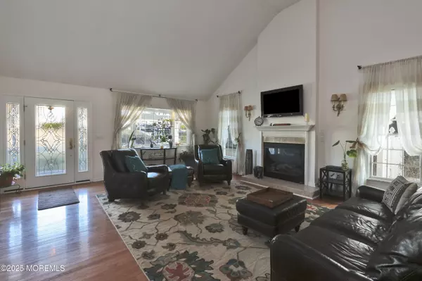 Manahawkin, NJ 08050,366 Mermaid Drive