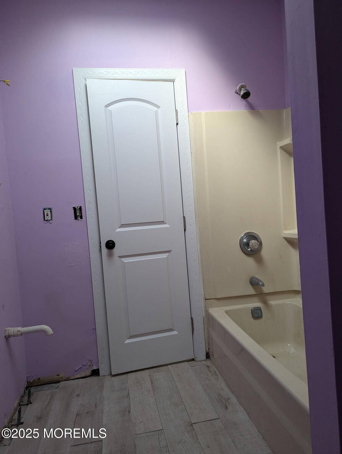 Keansburg, NJ 07734,22 E Shore Street