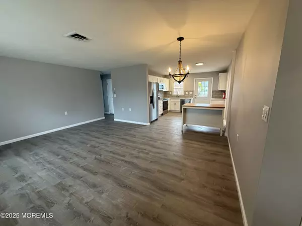 Lakewood, NJ 08701,1066 Argyll Circle