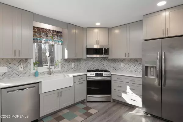 Belford, NJ 07718,10 W Park Avenue