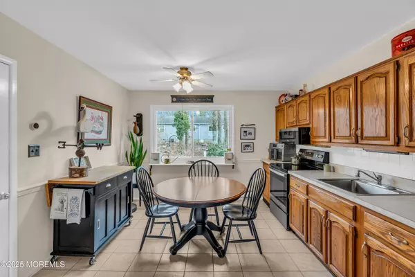 11 Roosevelt City Road, Manchester, NJ 08759