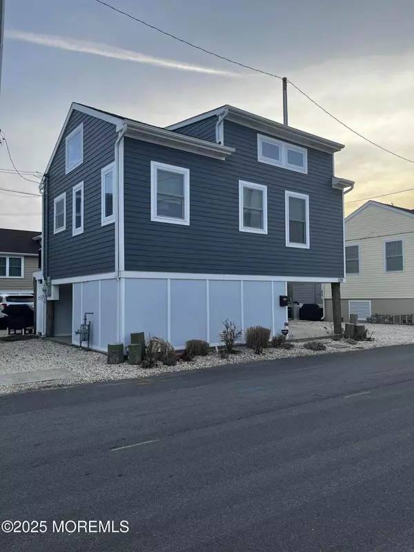 Lavallette, NJ 08735,129 Harbor Drive