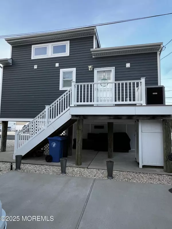 Lavallette, NJ 08735,129 Harbor Drive