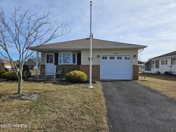 54 Tortola Street, Toms River, NJ 08757