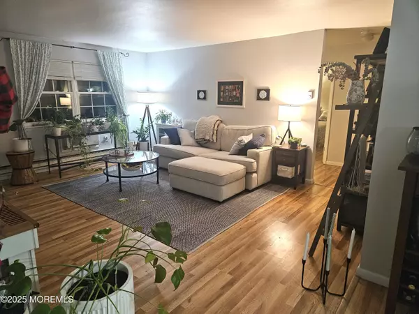 Eatontown, NJ 07724,119 White Street #B