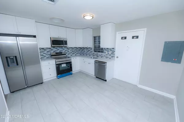 Lakewood, NJ 08701,70 Dorchester Drive