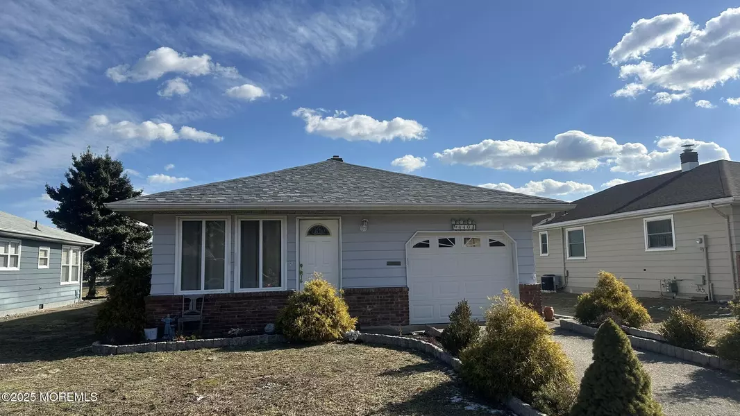 440 Saint Thomas Drive, Berkeley, NJ 08721