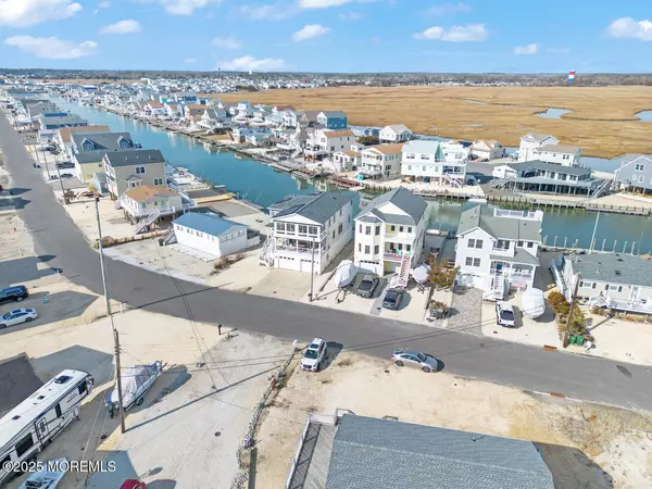 Tuckerton, NJ 08087,267 Heron Road
