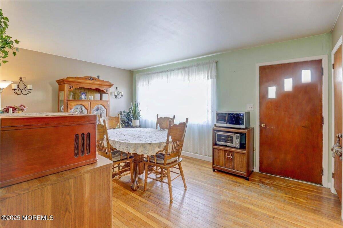 Lakewood, NJ 08701,18 Cedar Court