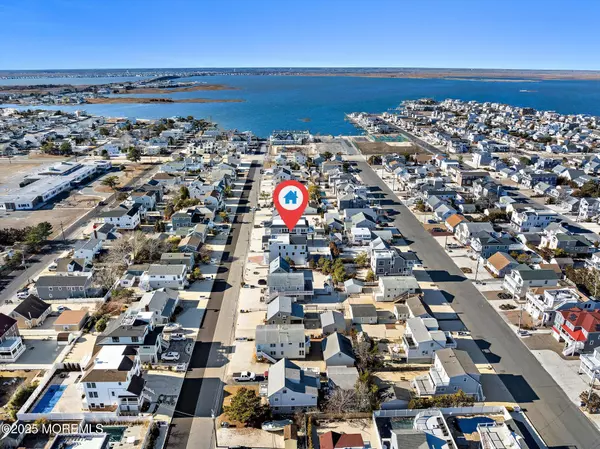 Surf City, NJ 08008,239 S 1st Street