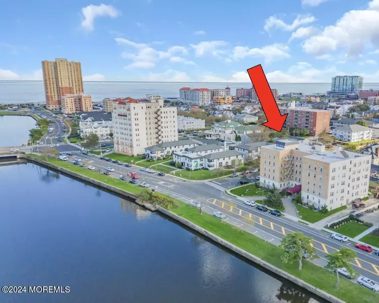 500 Deal Lake Drive #3B, Asbury Park, NJ 07712