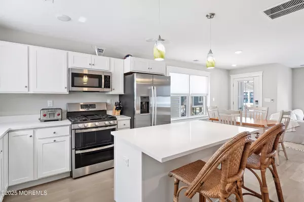 Mantoloking, NJ 08738,8 Shell Road