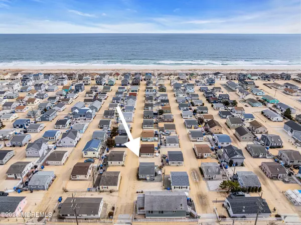 Lavallette, NJ 08735,37 E Penguin Way