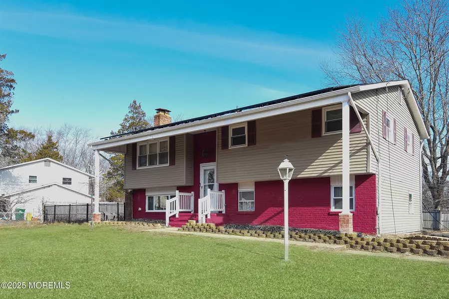 3 S Dakota Avenue, Jackson, NJ 08527