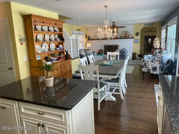 Mantoloking, NJ 08738,288 Periagua Lane