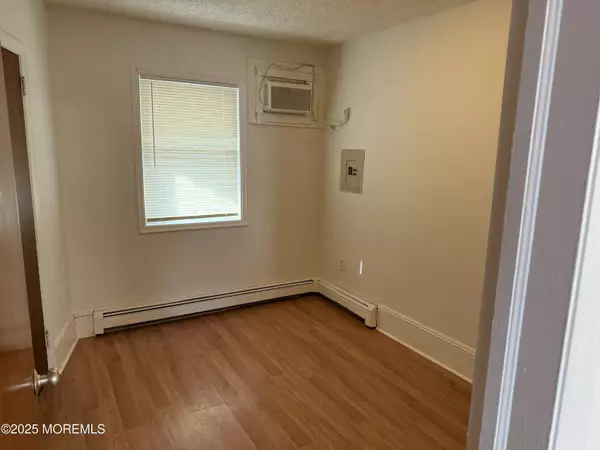 Seaside Heights, NJ 08751,241 Sheridan Avenue #7