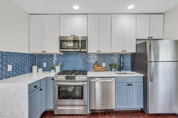 Highlands, NJ 07732,37 Shrewsbury Avenue