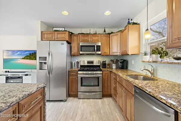 Lanoka Harbor, NJ 08734,306 Clairmore Avenue